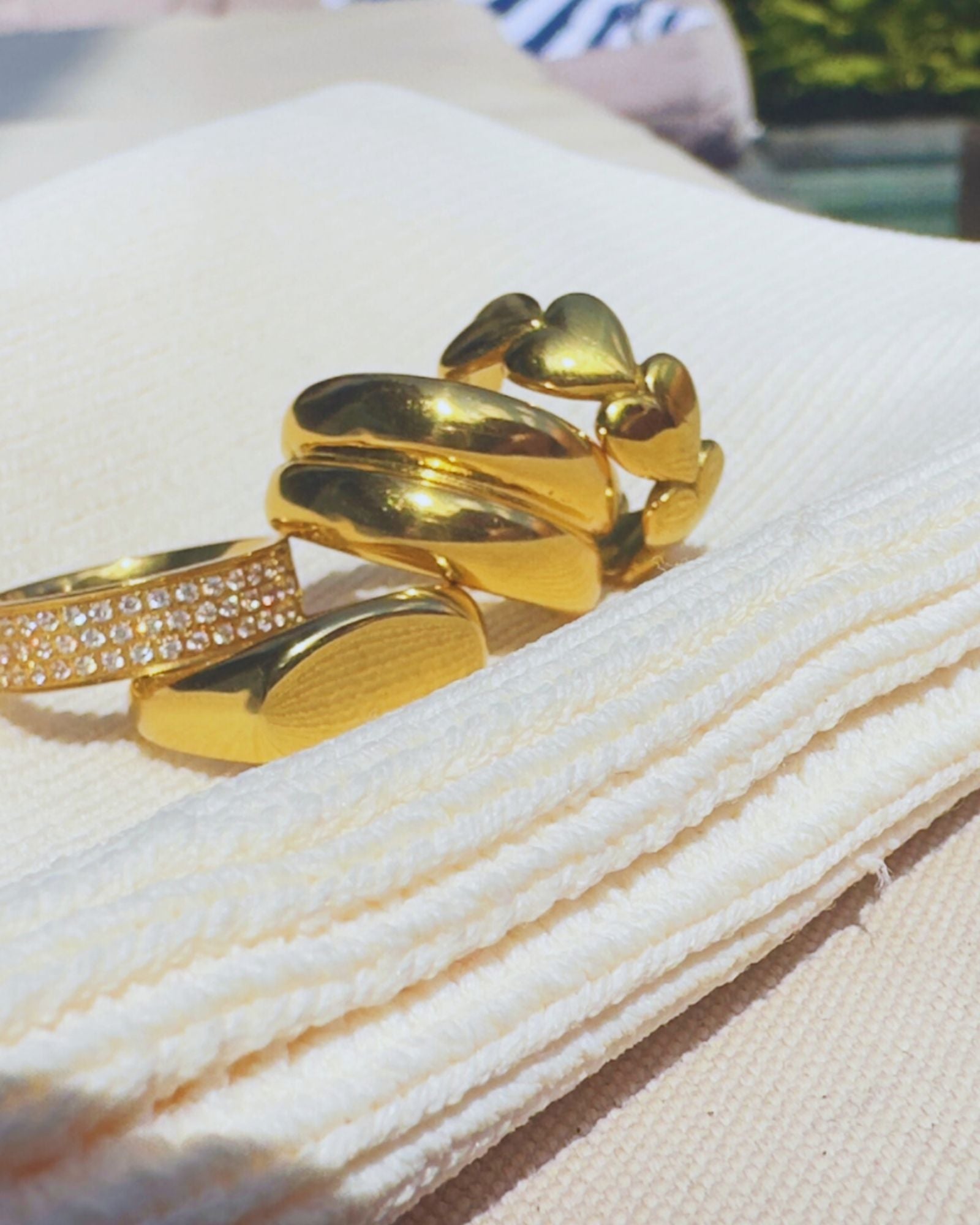 ÉTOILE PAVÉ RING