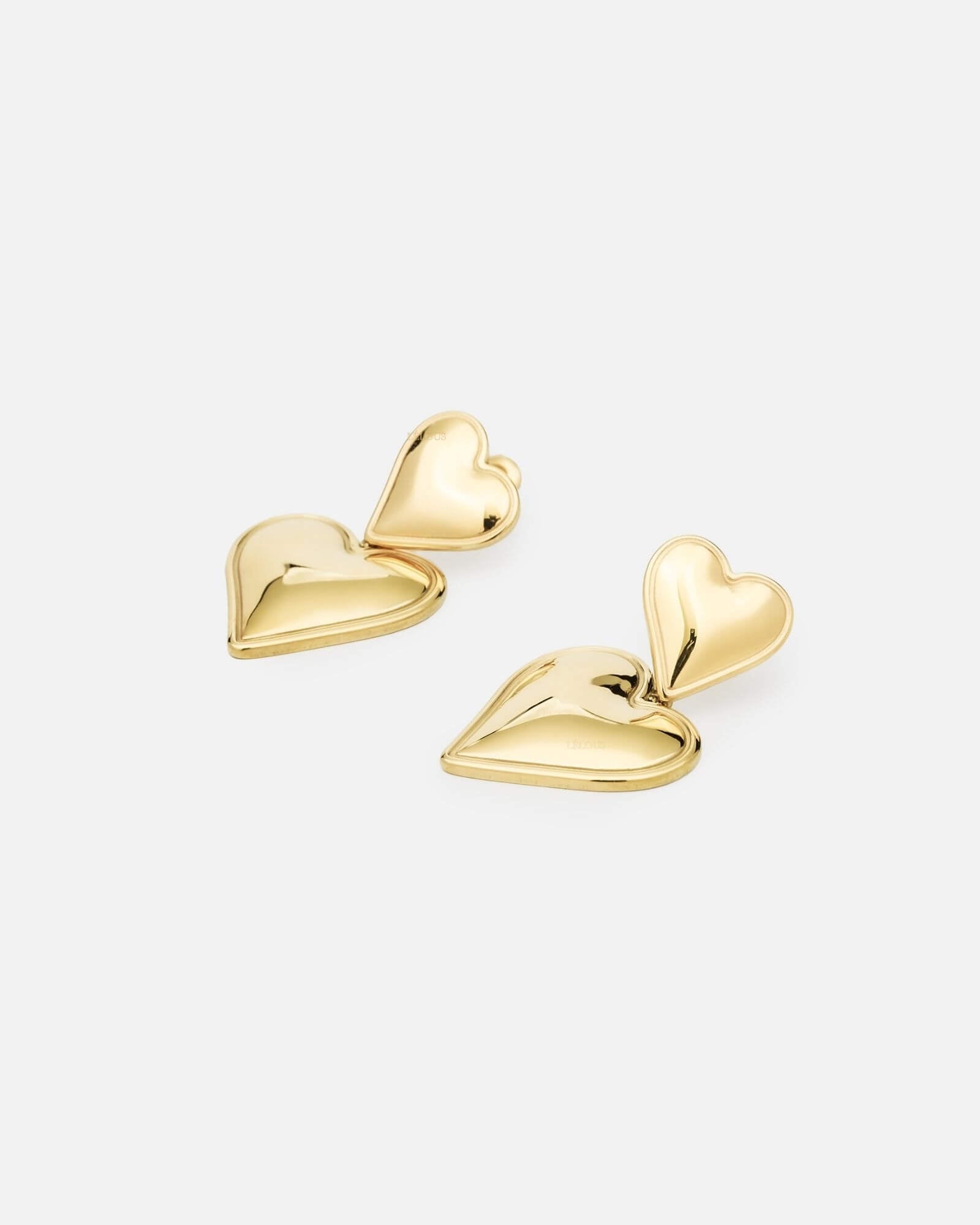 OLIVIA ØRERING