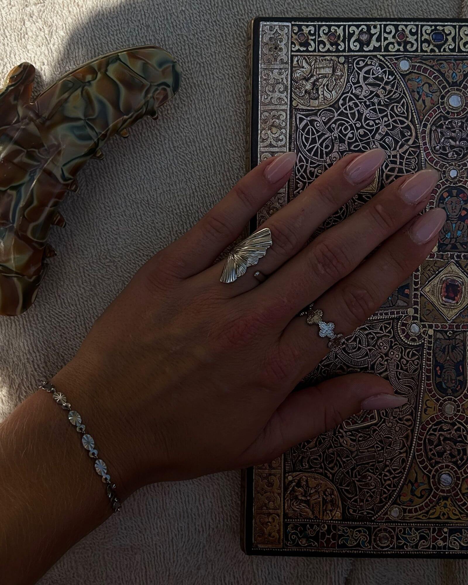 NAOMI RING