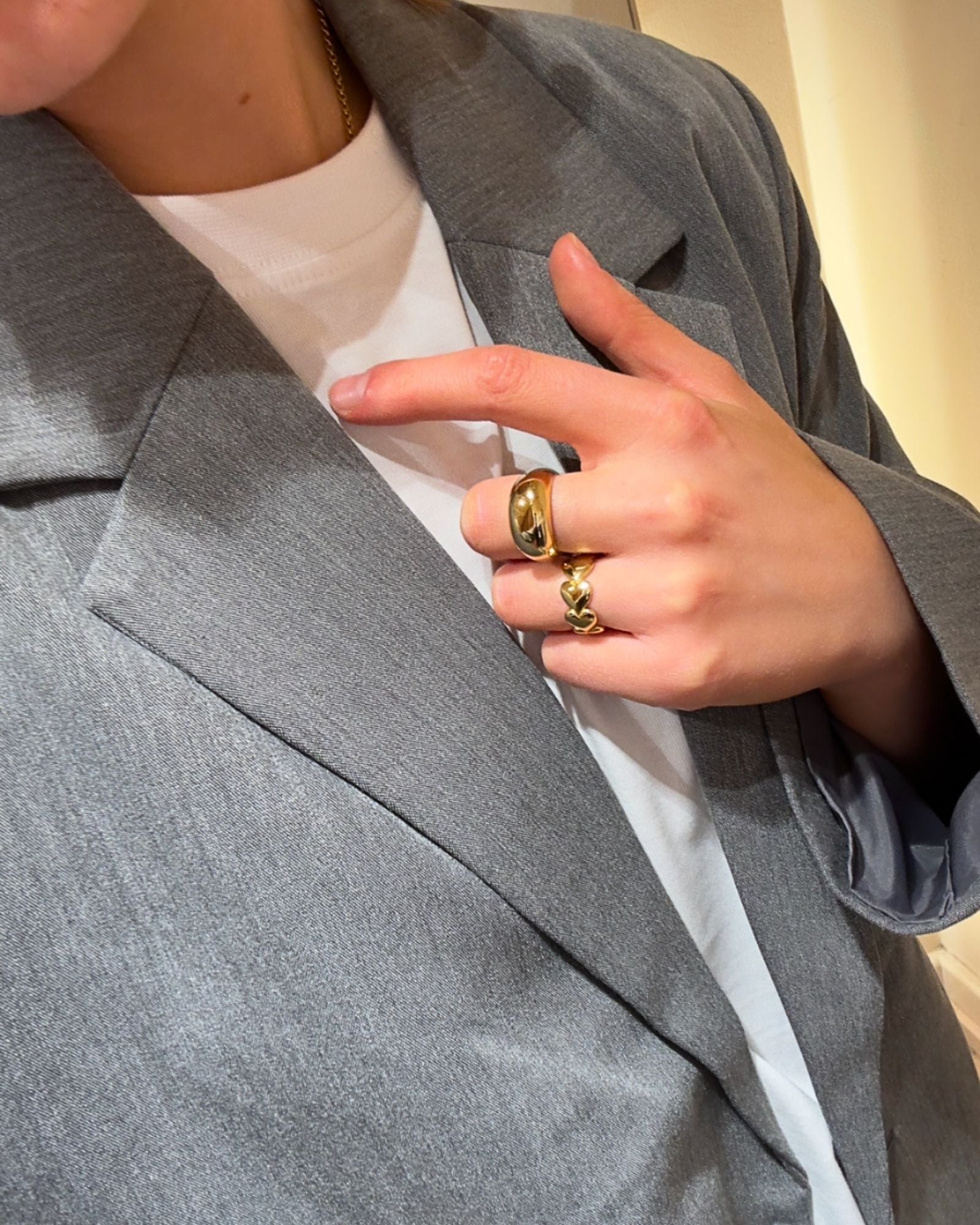 ELEGANCE RING