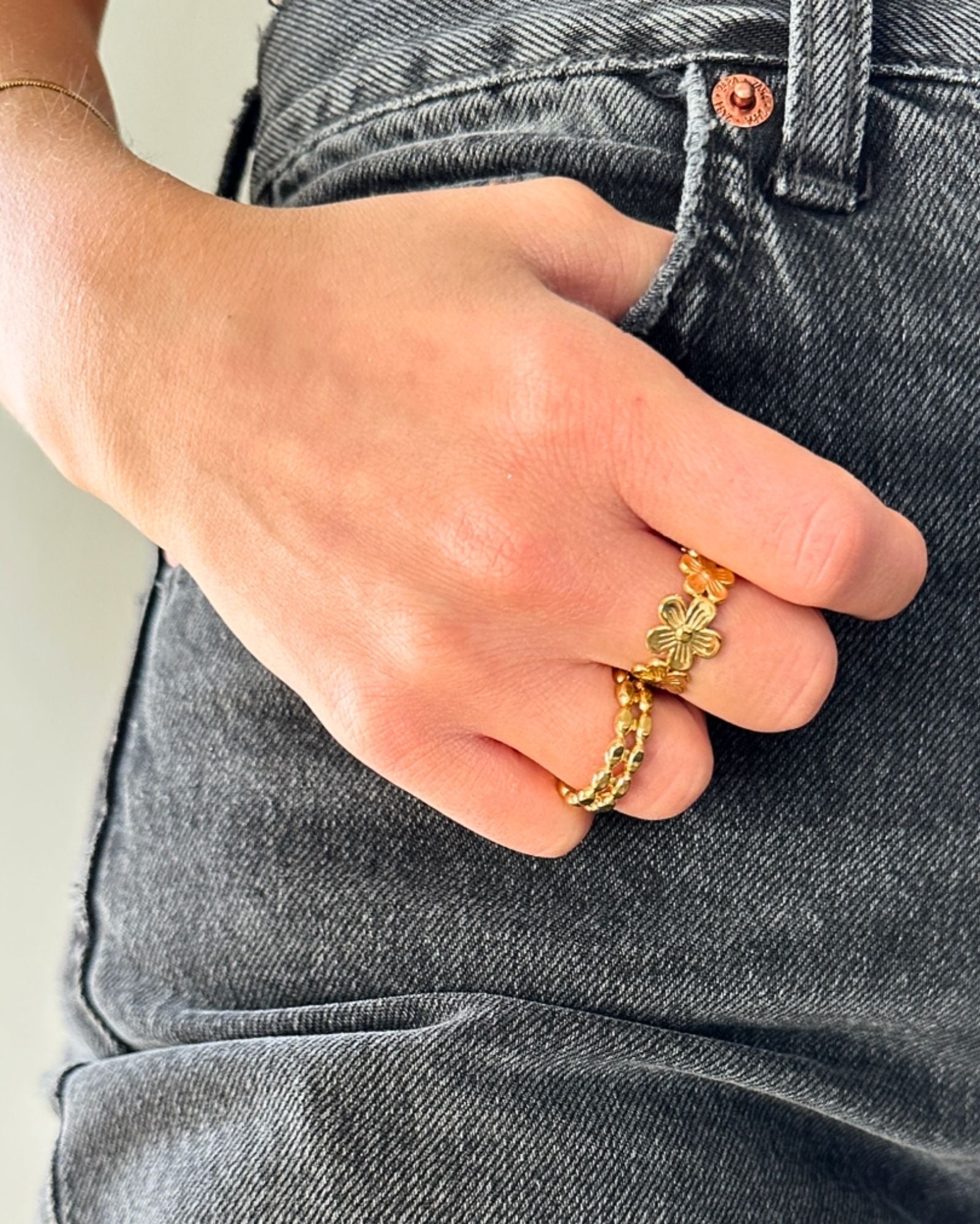 LARA RING