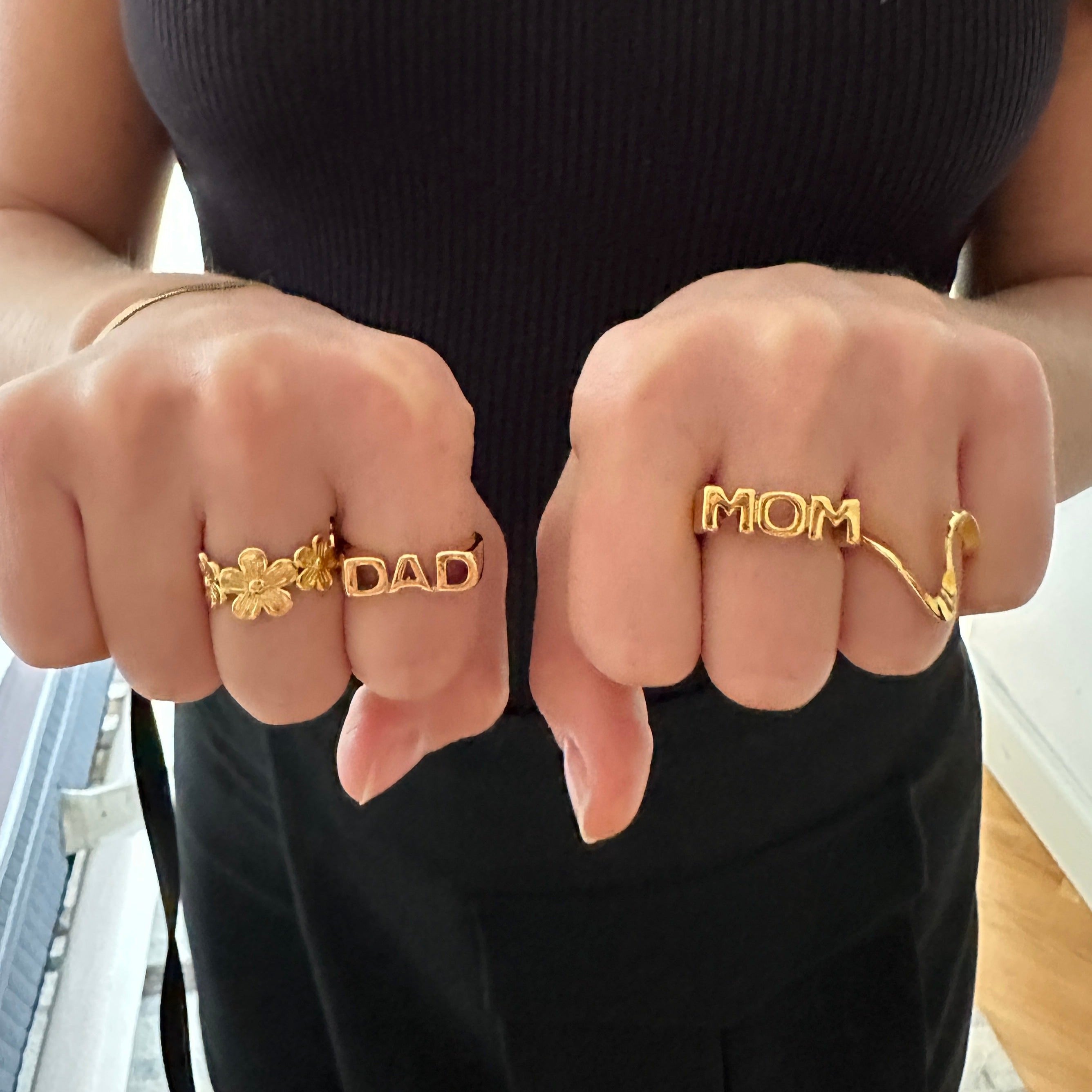 Signet Mom Ring - Lelous
